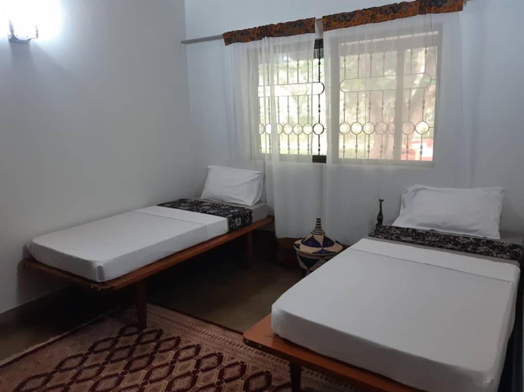Bed and Breakfast Walk With Us Africa à Moshi Extérieur photo