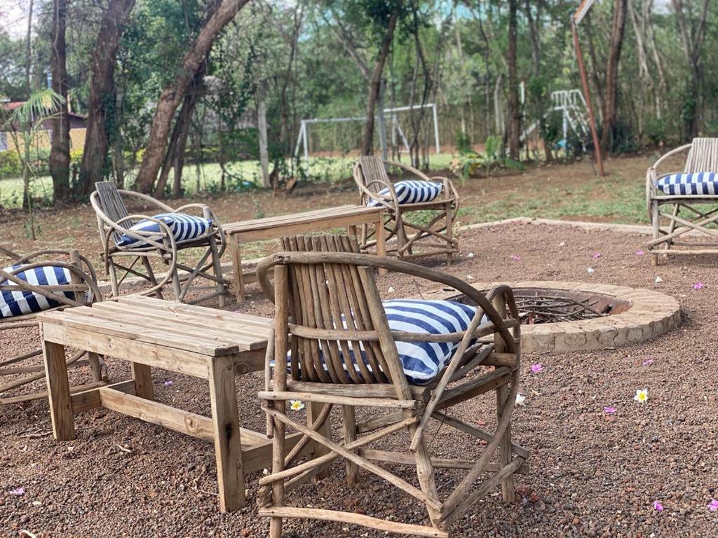 Bed and Breakfast Walk With Us Africa à Moshi Extérieur photo