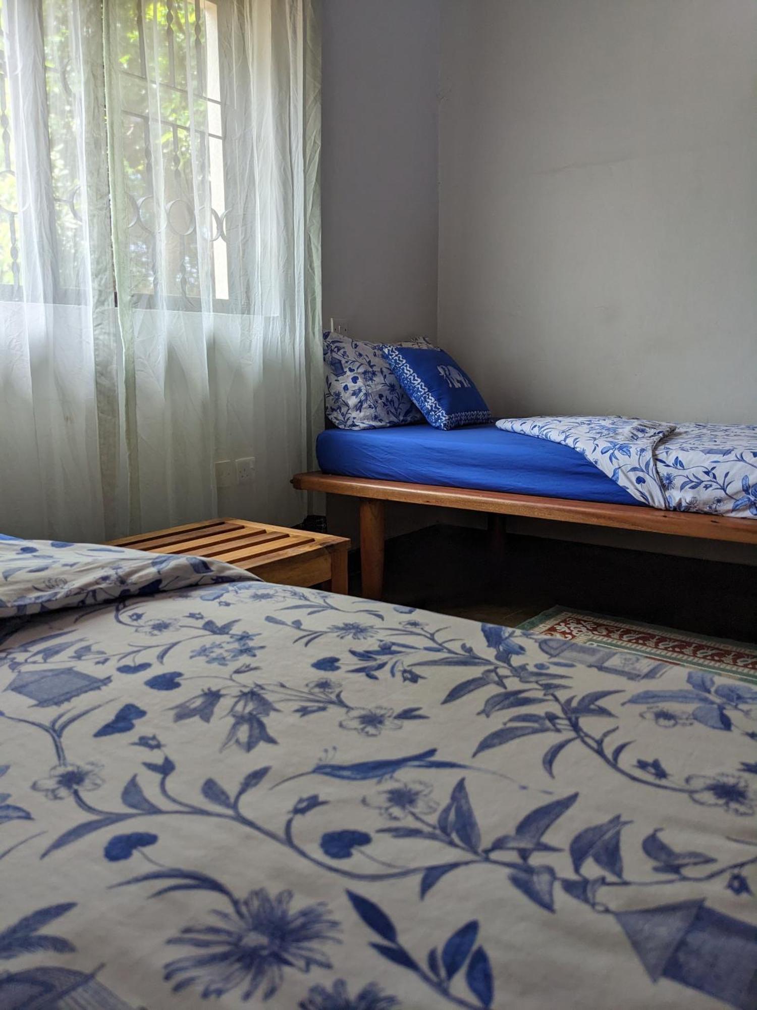 Bed and Breakfast Walk With Us Africa à Moshi Chambre photo
